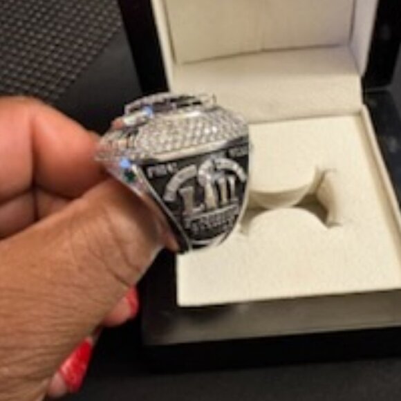 Philadelphia Eagles Super Bowl LII Ring (Premium) - Picture 4 of 4